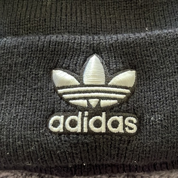 ADIDAS BLACK BEANIE - Picture 3 of 7
